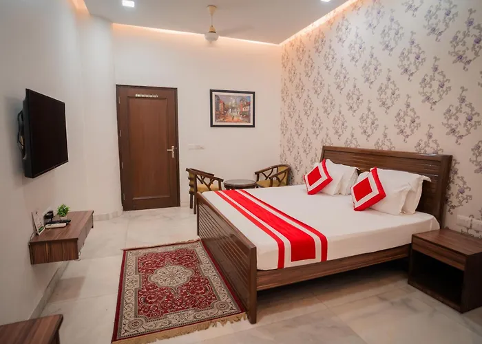 Peepal Tree Residency Bed & Breakfast New Delhi